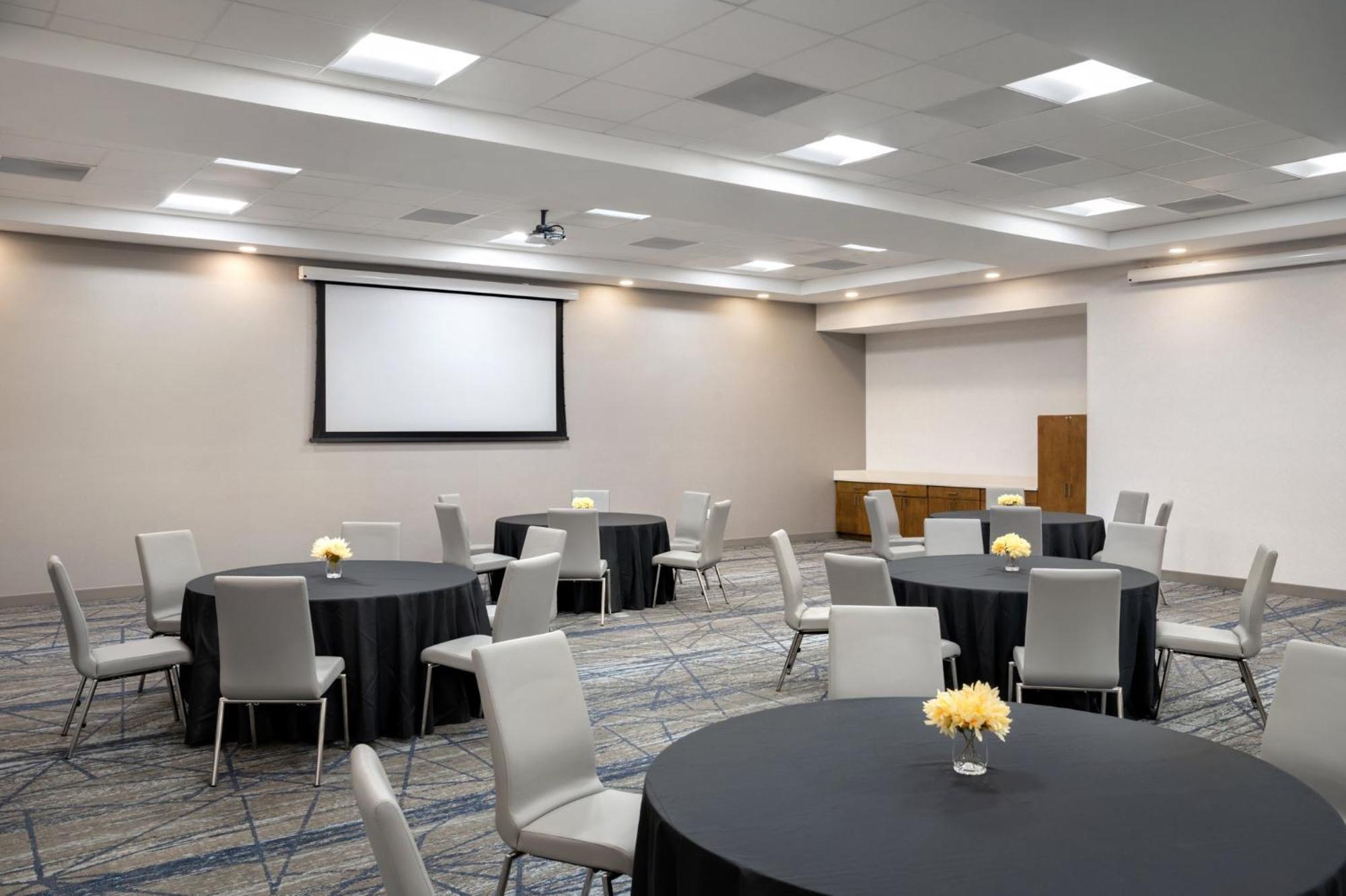 Holiday Inn Express Richmond By Ihg Exteriér fotografie